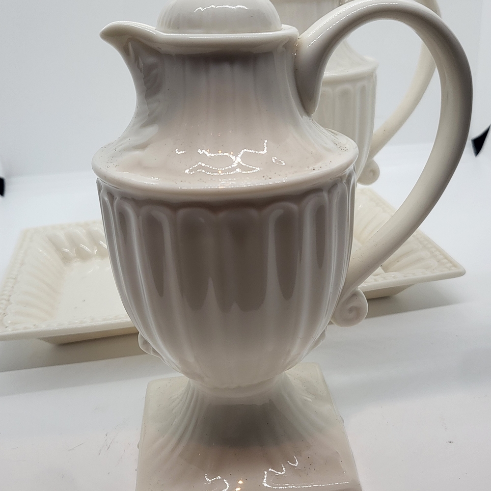Nostalgia Cream Ceramic Pitcher Set - Picture 3 of 5